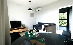 Calm And Quiet Apartments In Szczecin Strzalowska 8